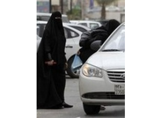 Donne saudite, laureate
ma senza patente